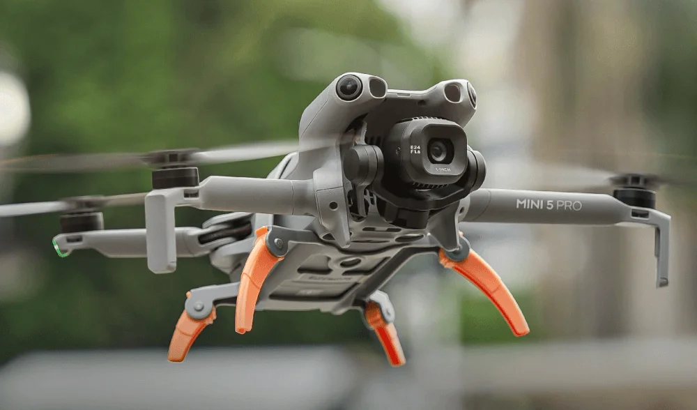 Lekkie i składane podwozie Sunnylife do DJI Mini 5 Pro